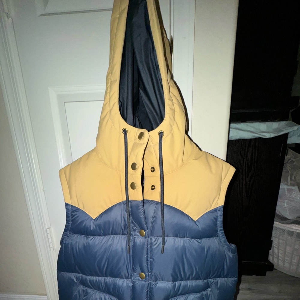 Patagonia women’s bivy hooded vest